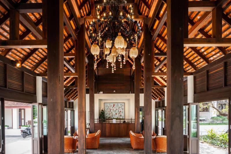 Le Menara Khao Lak Hotel Exterior photo